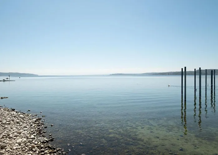 Bodenseeufer 아파트 *